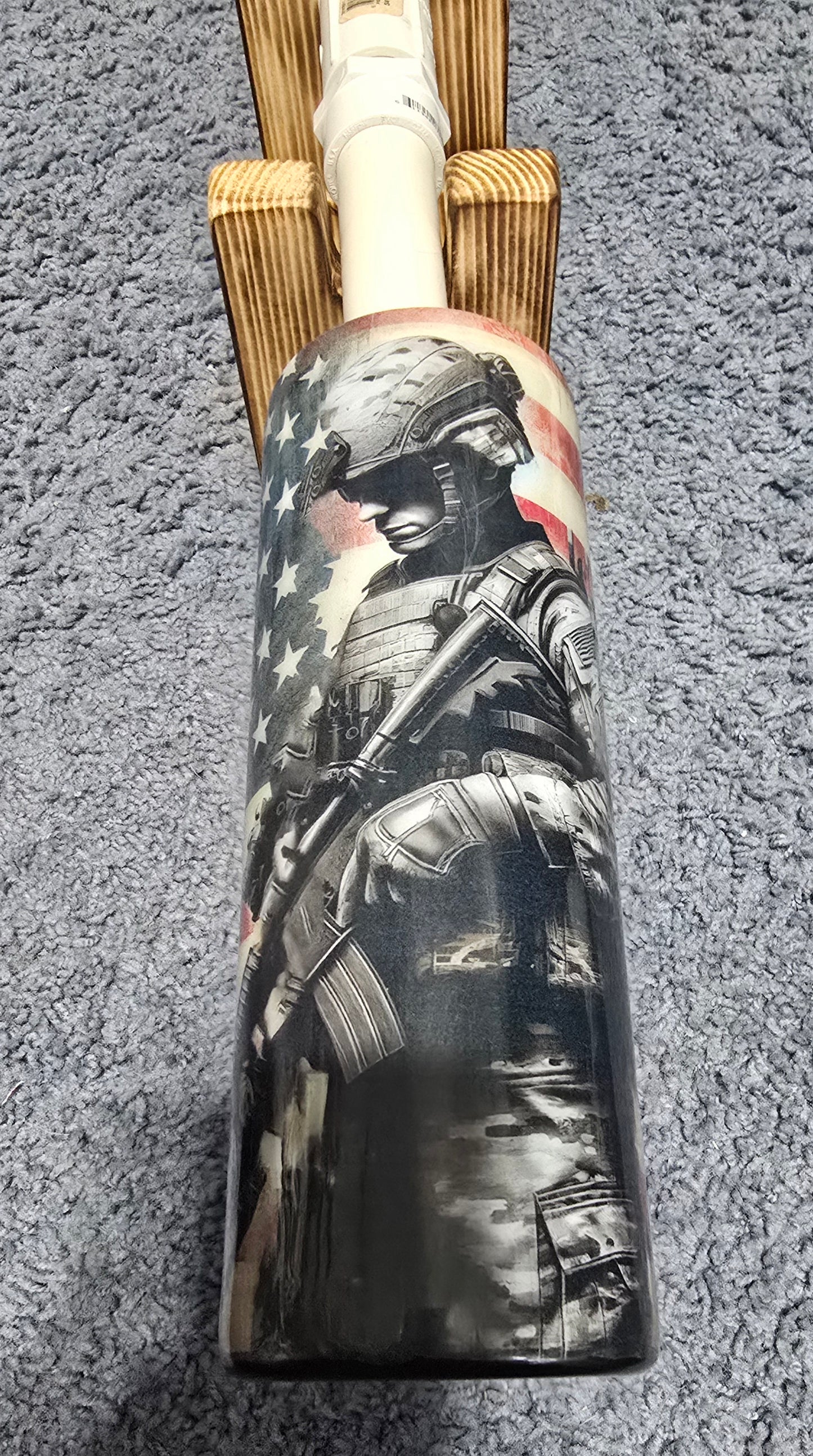 20oz Soldier/Flag